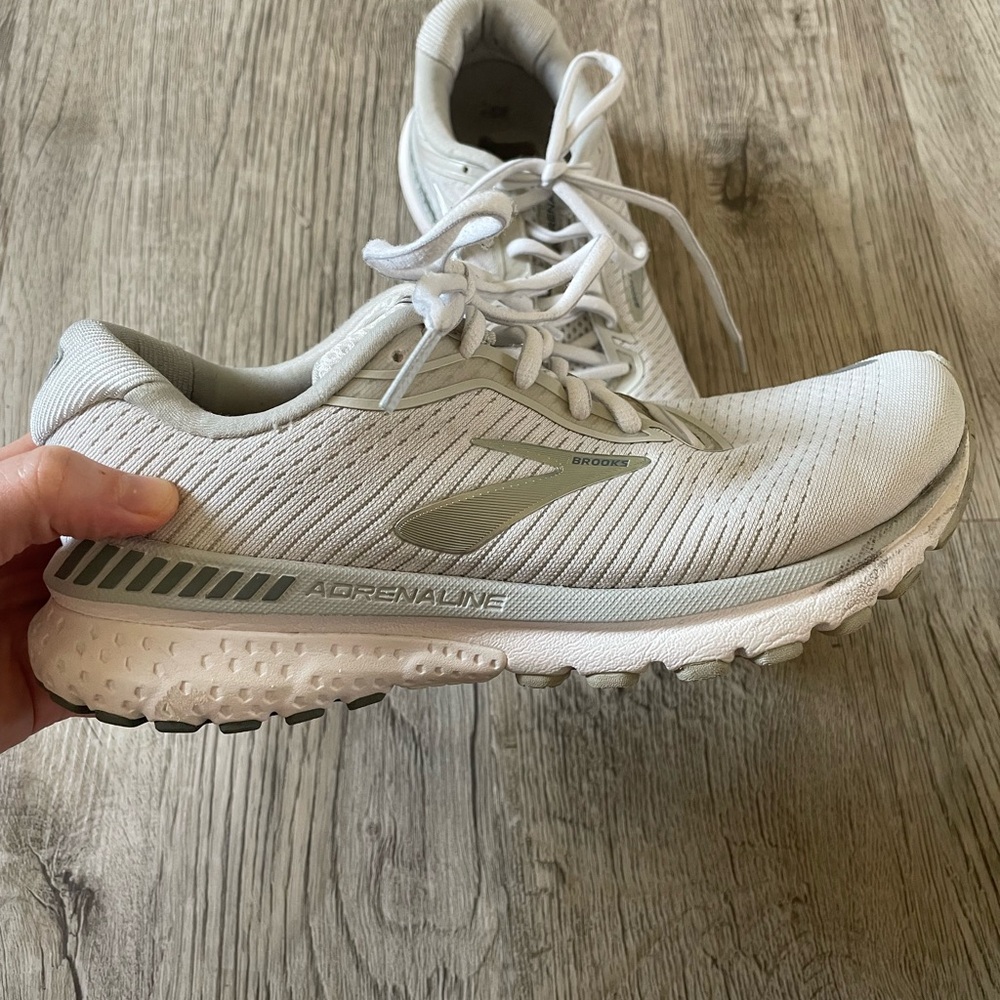 Brooks Adrenaline White and Gray Running Shoes